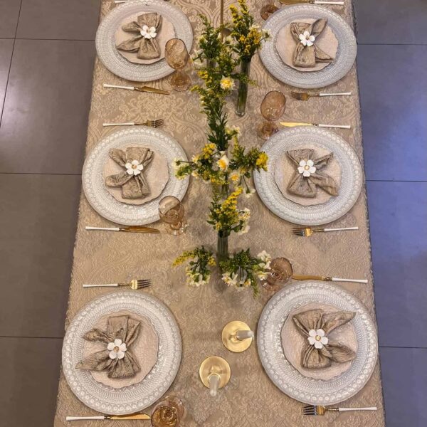 elegant_table_setting_1080x1080