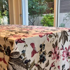 hummingbird_pink_tablecloth_1080x1080