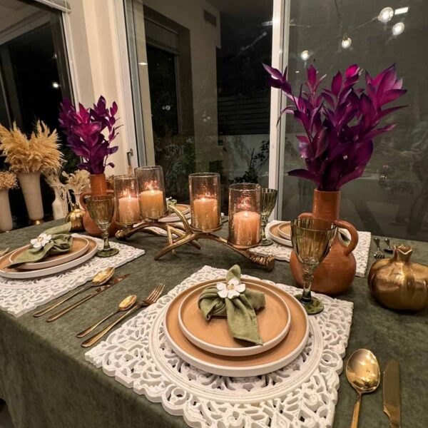 green_velvet_tablecloth_1080x1080