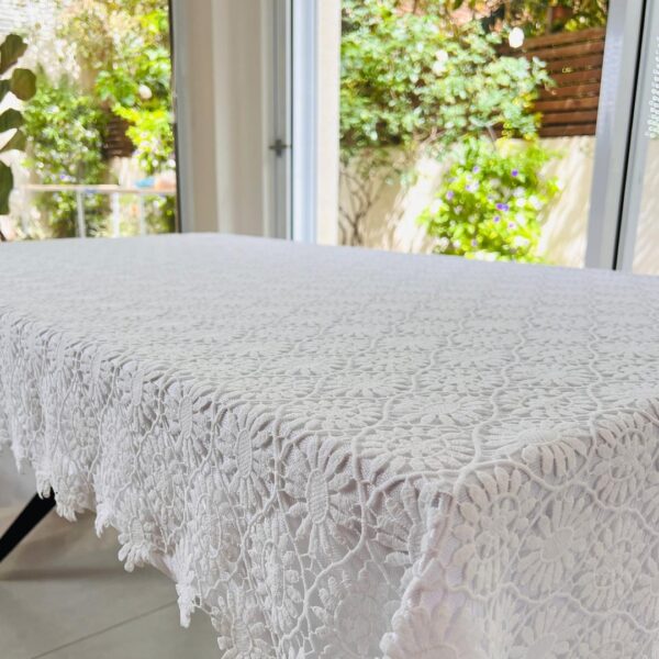 white_lace_tablecloth_1080x1080