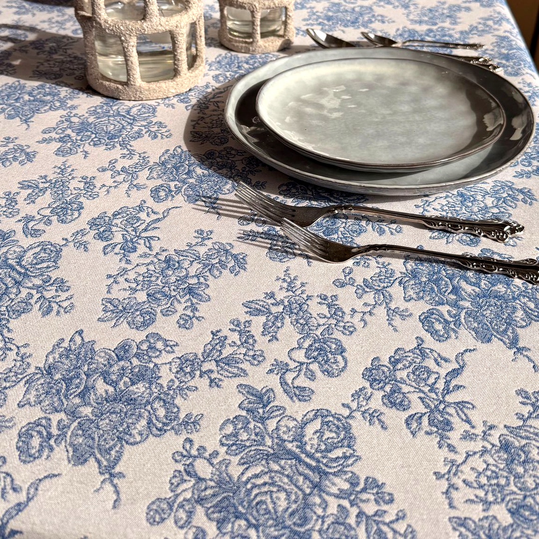 closeup_tablecloth_1080
